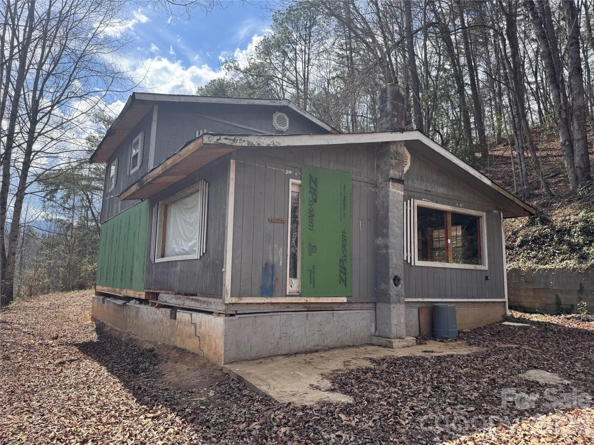 90 Scenic Hill Drive