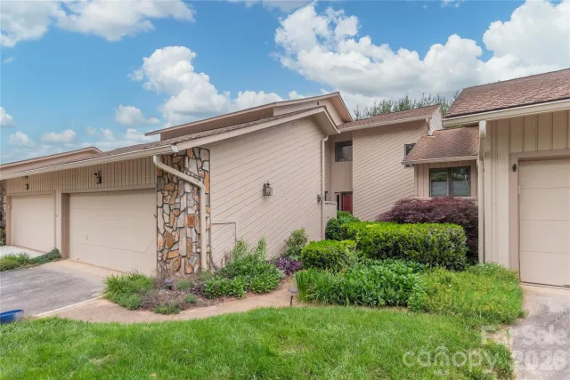 111 Clubwood Court