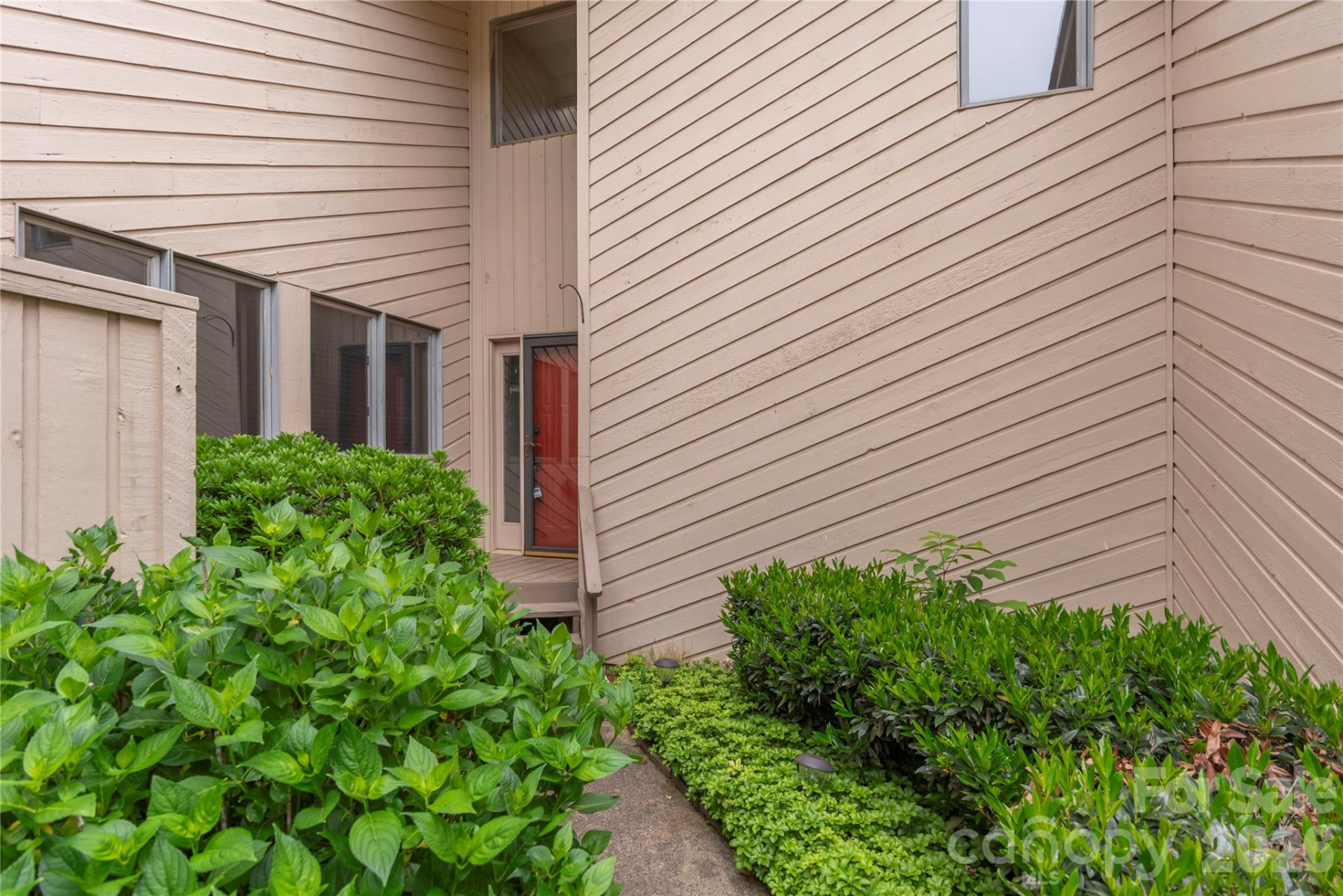 111 Clubwood Court - Photo 2