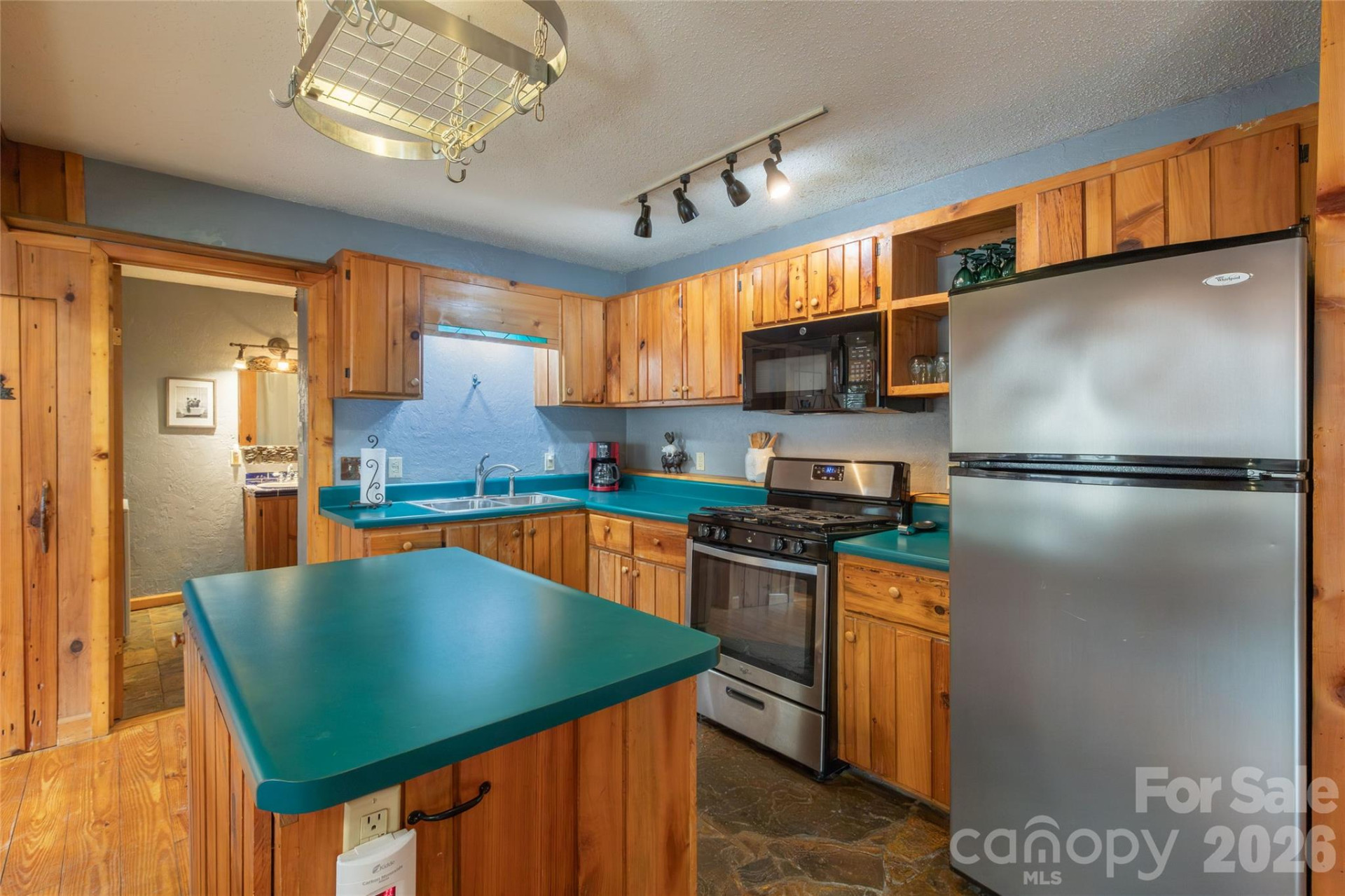 275 Conard Circle - Photo 2