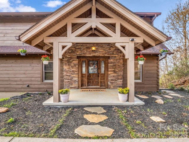 110 Chetan Way, Lake Lure, NC, 28746