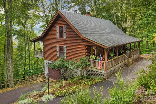 215 Goldenleaf Road
