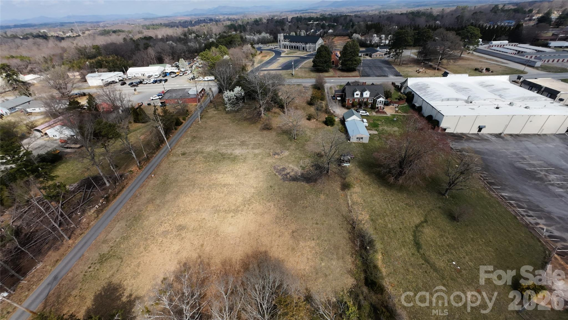 1033 Main Street - Photo 2