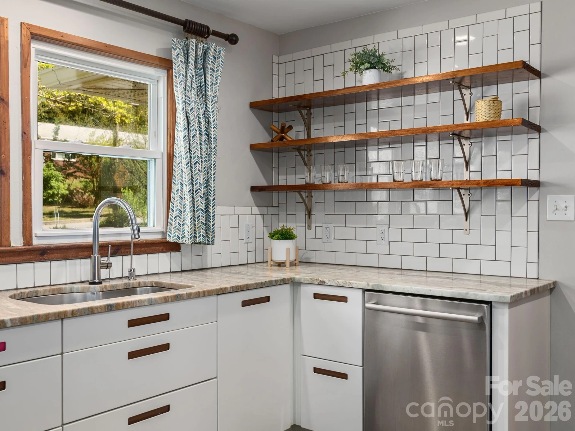 8 Fernlawn Road - Photo 10
