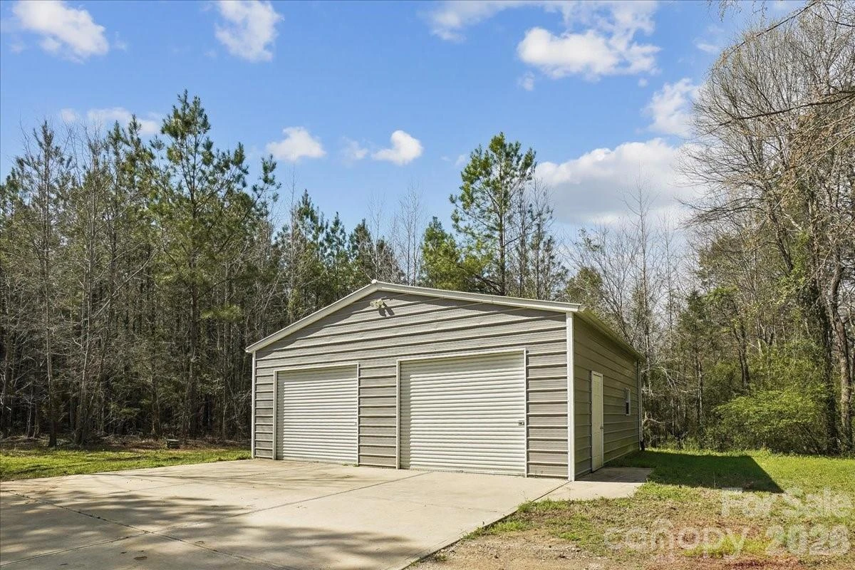 665 Edwards Road - Photo 35