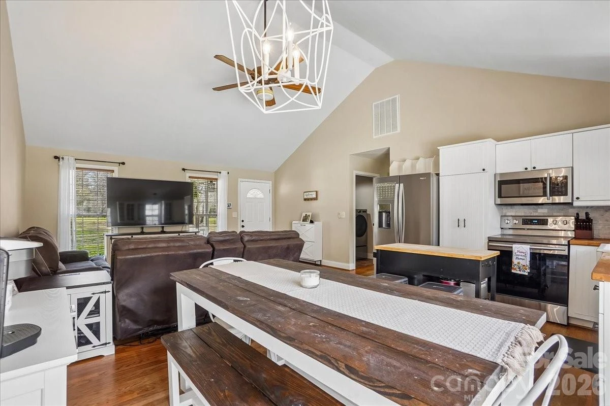 665 Edwards Road - Photo 8