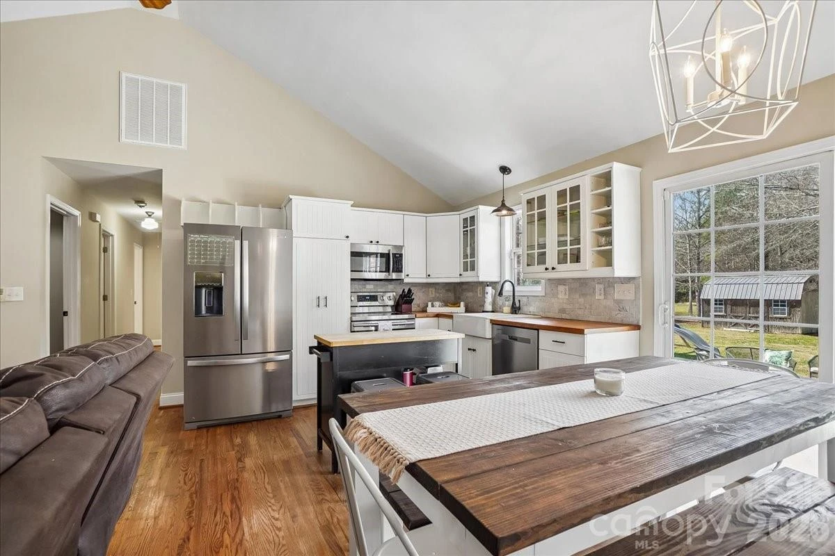 665 Edwards Road - Photo 9