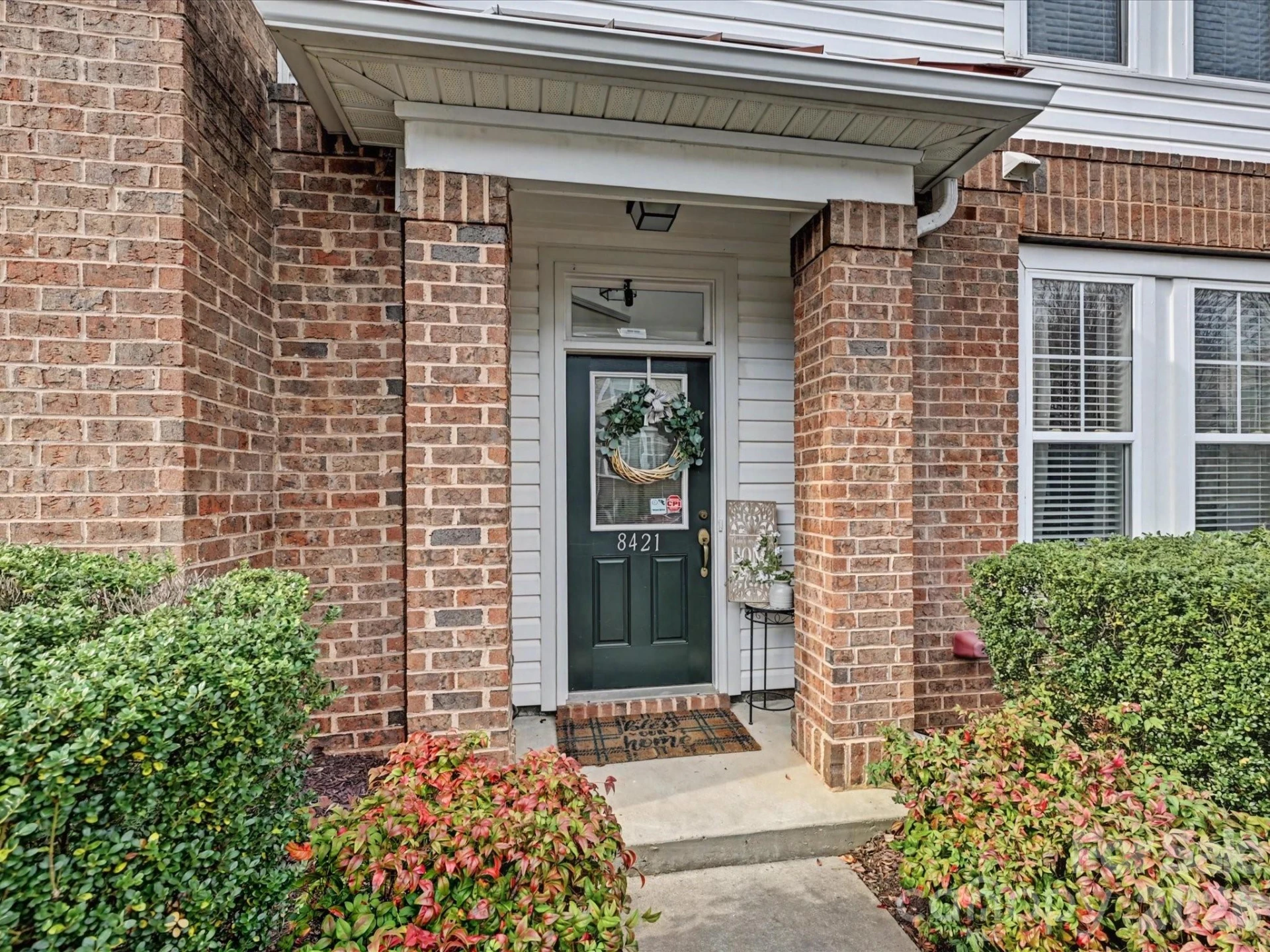8421 Scotney Bluff Avenue - Photo 3