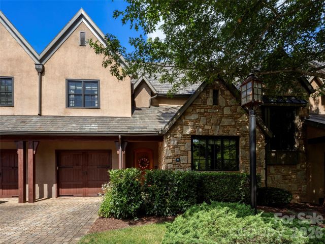 26 Village Oak Drive, Arden, NC, 28704