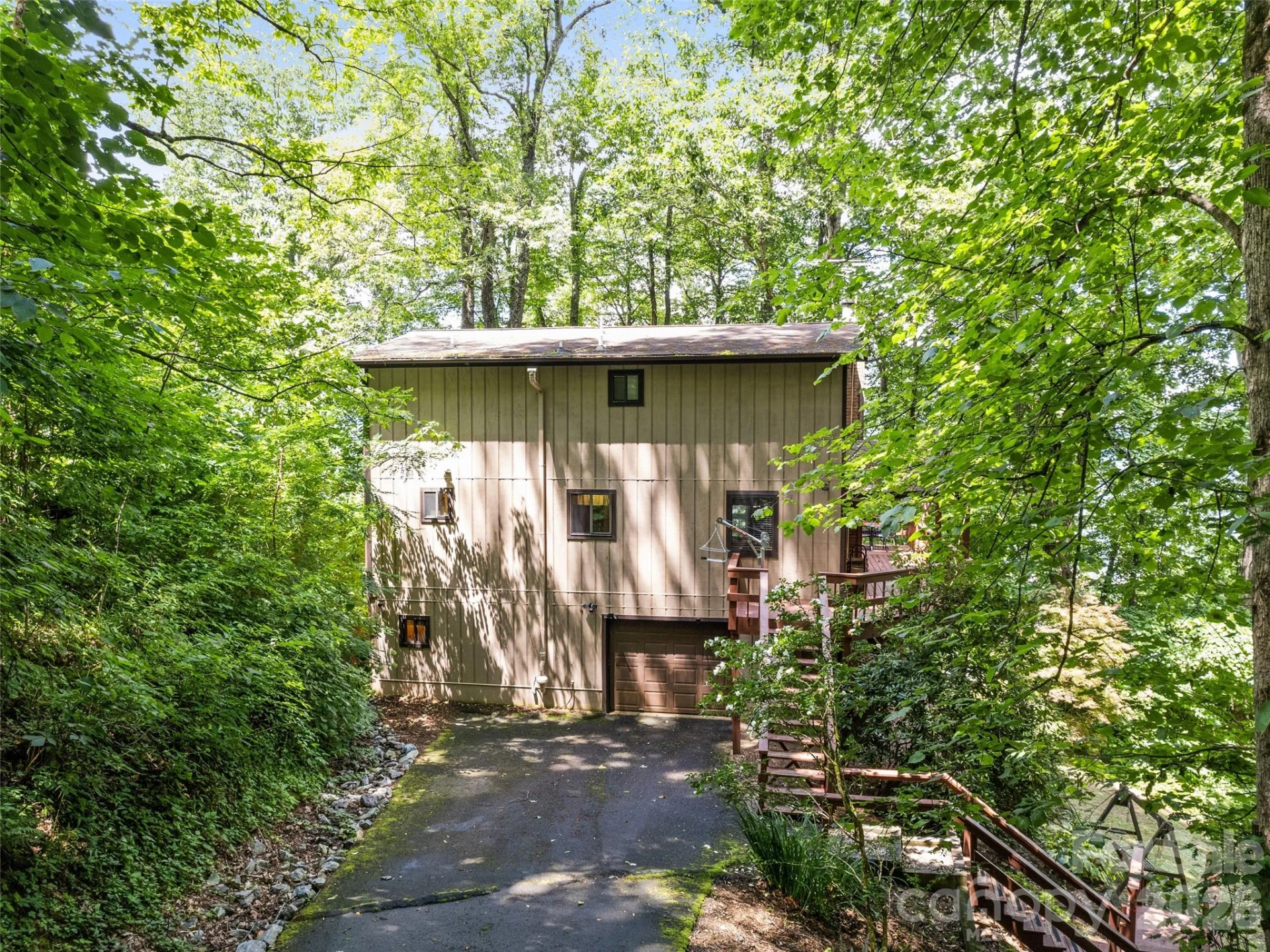 1672 Summit Drive - Photo 5