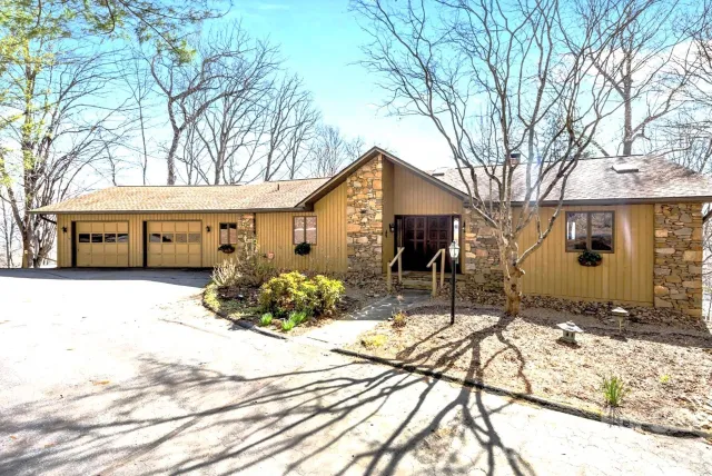 1105 High Vista Drive