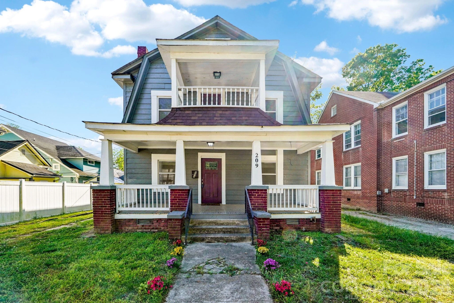 209 Marsh Street - Photo 2