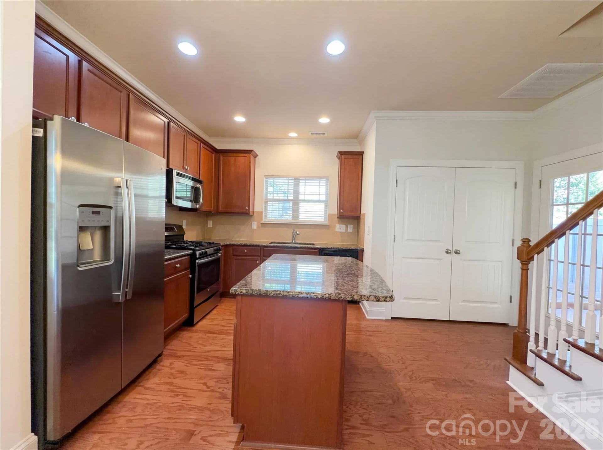 112 Coral Lane - Photo 2