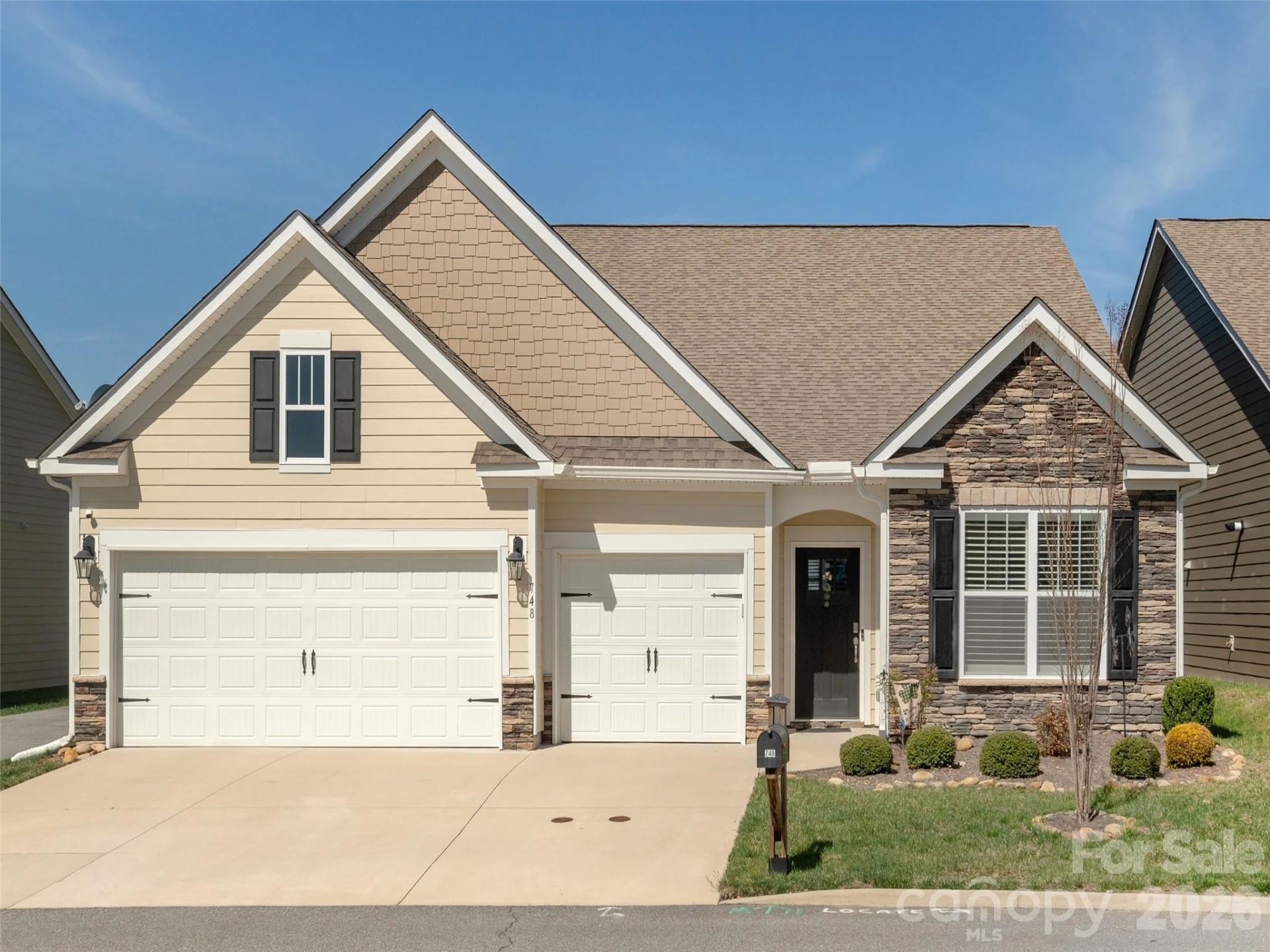 748 Summerfield Place - Photo 2