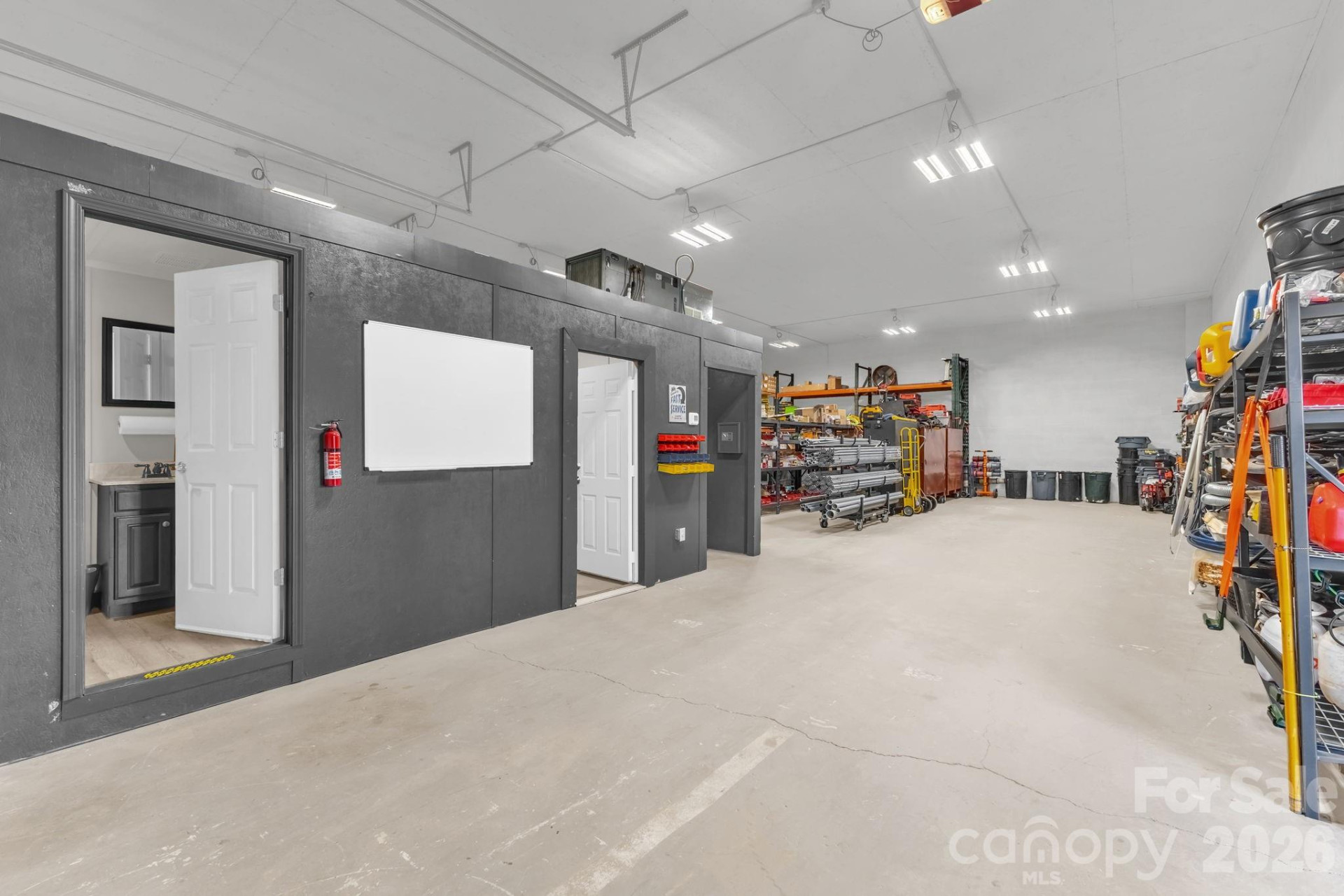 17 Red Leaf Road - Photo 3