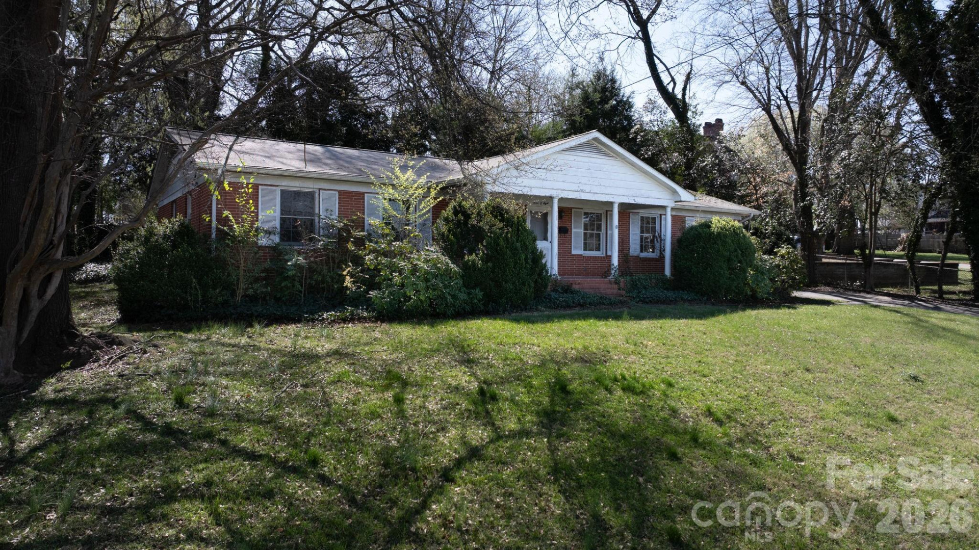 308 Concord Street - Photo 2