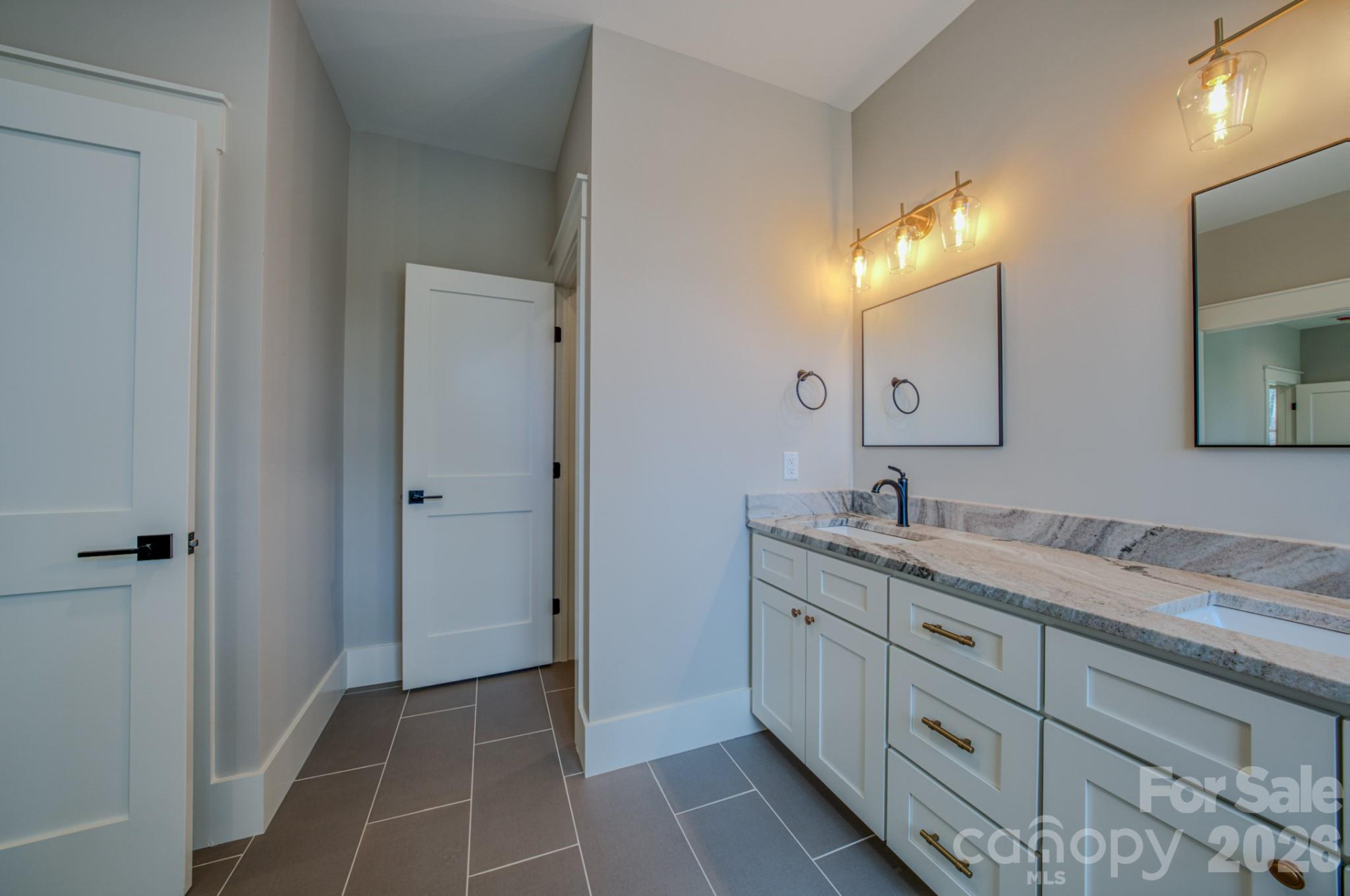 2 Holly Hill Court #10 - Photo 35