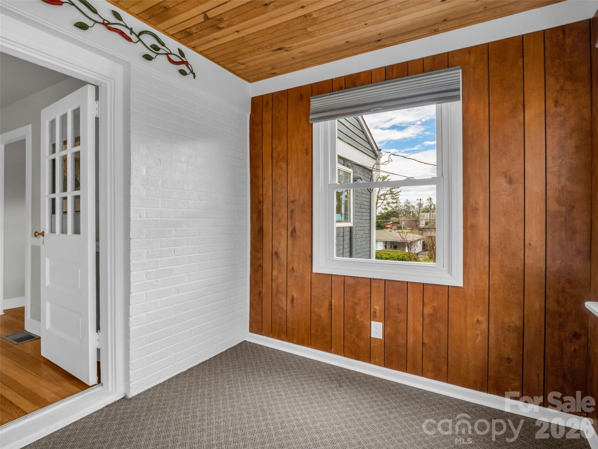 1038 Sylvan Boulevard - Photo 23