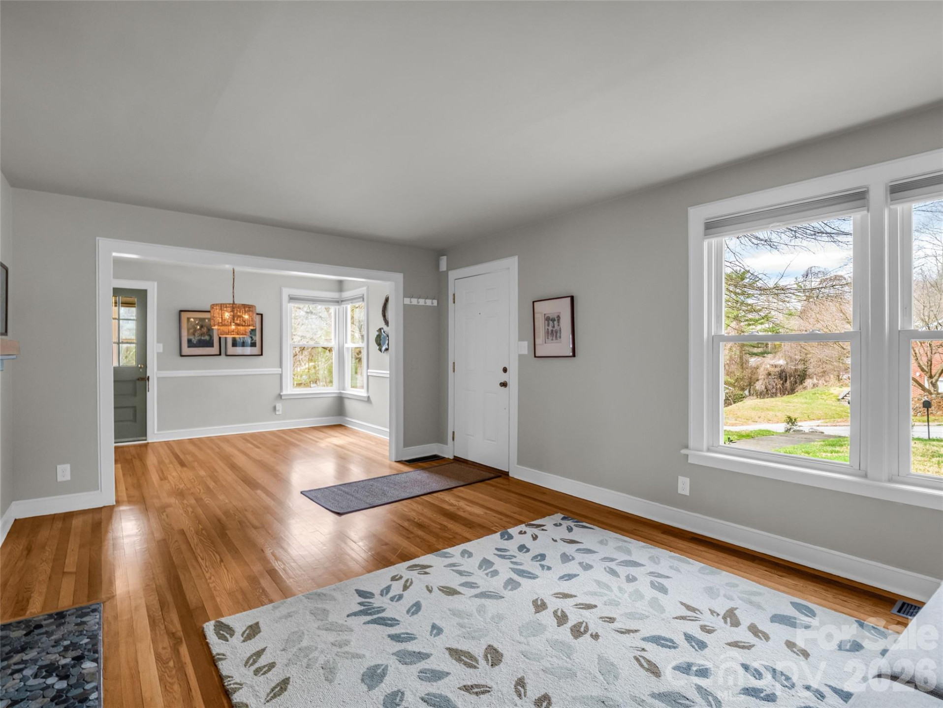 1038 Sylvan Boulevard - Photo 5