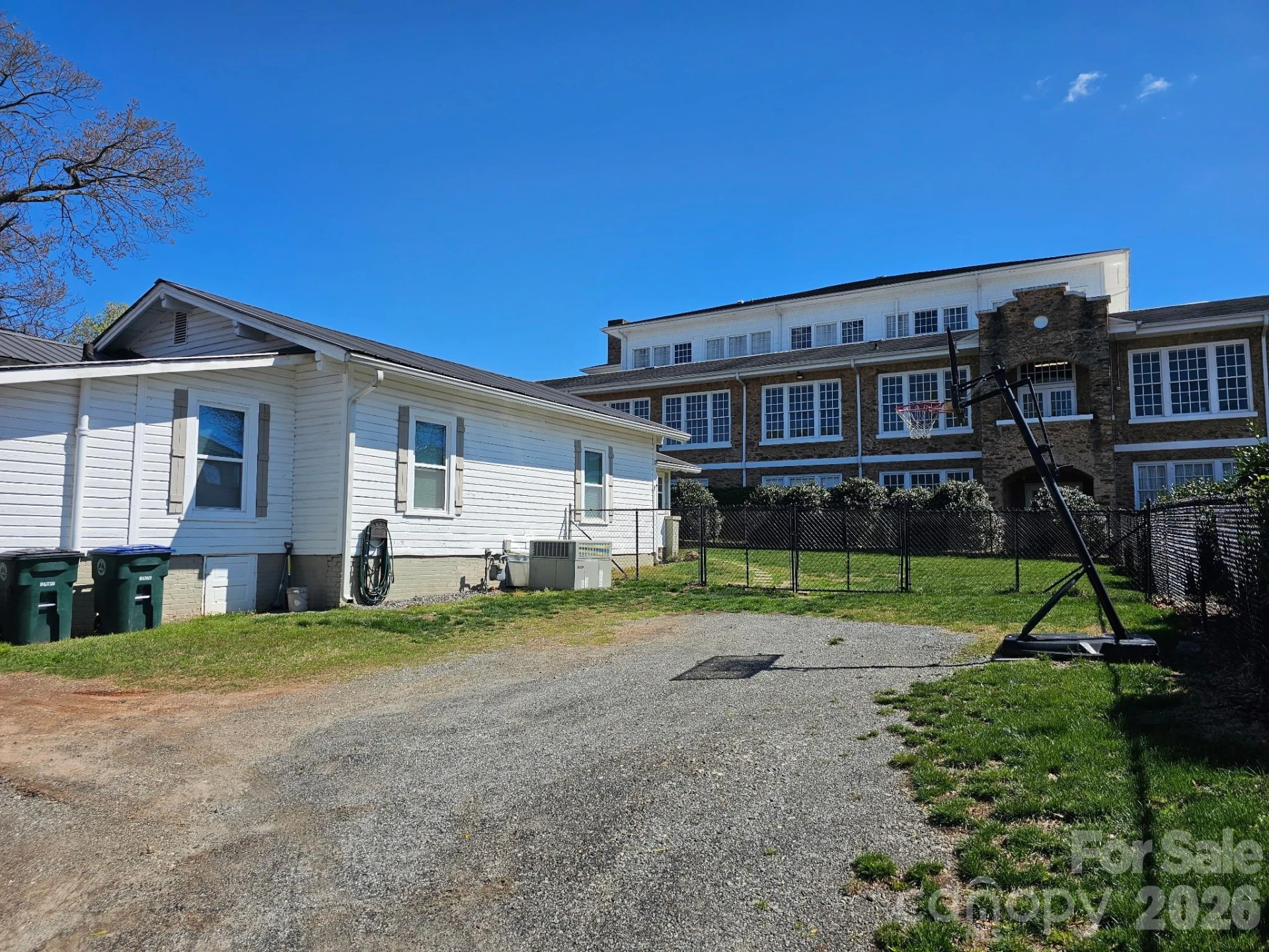 213 Colombo Street - Photo 11