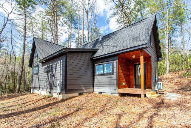 261 Maga Lane, Brevard, NC, 28712