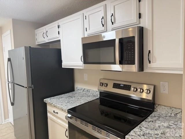 1610 Arlyn Circle - Photo 5