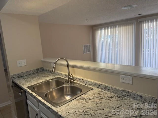 1610 Arlyn Circle - Photo 9