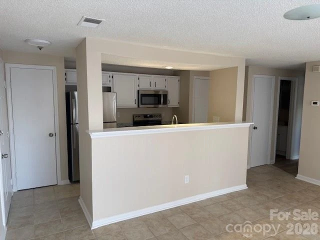 1610 Arlyn Circle - Photo 10