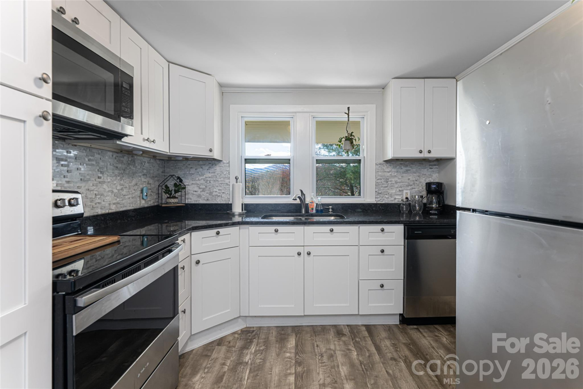 203 Pine Street - Photo 13