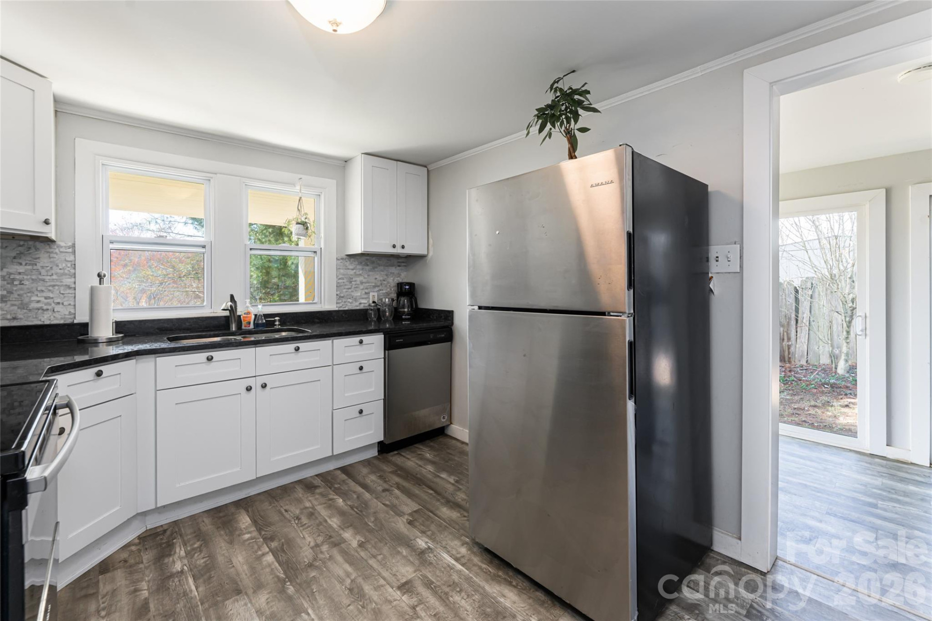 203 Pine Street - Photo 15