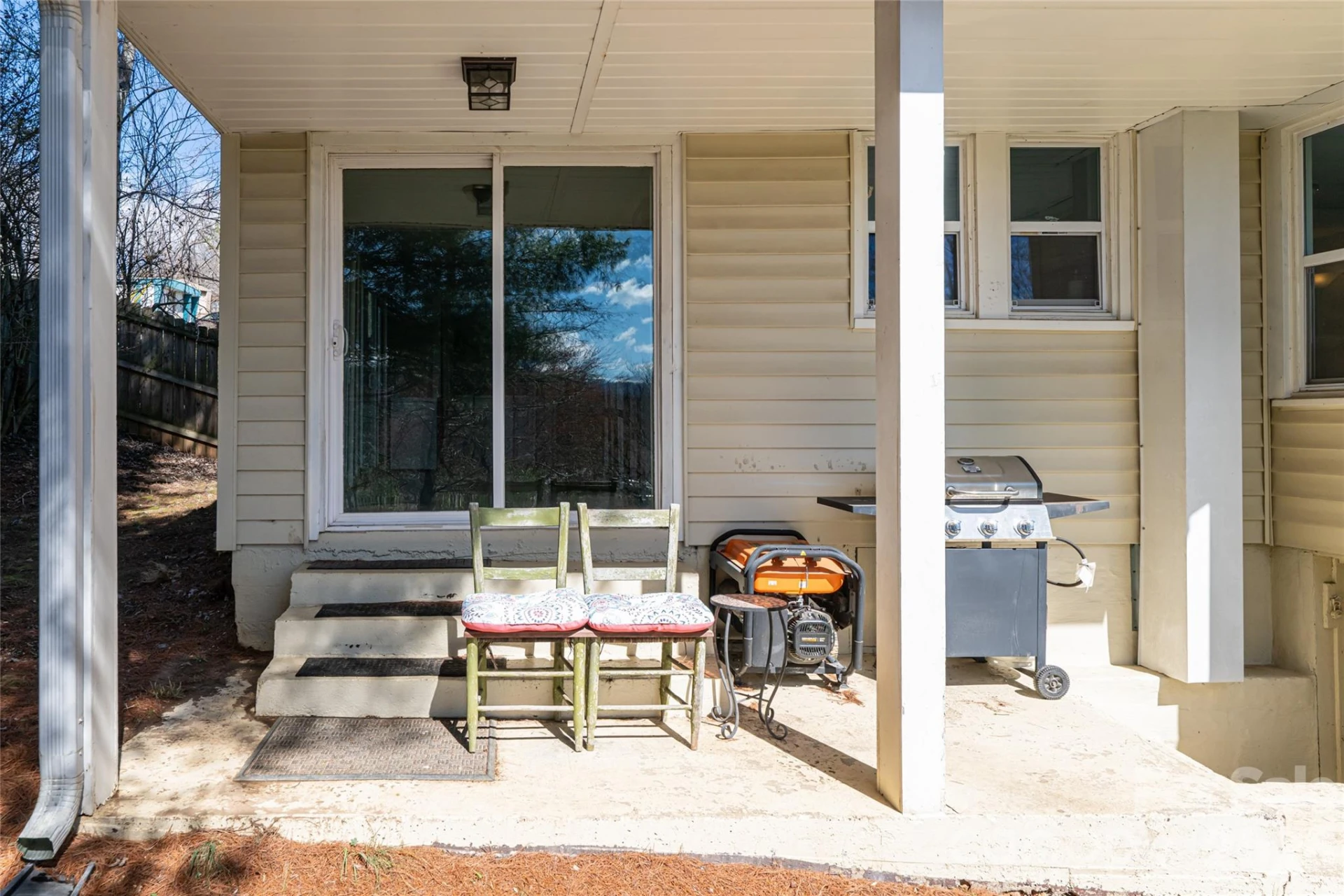 203 Pine Street - Photo 3