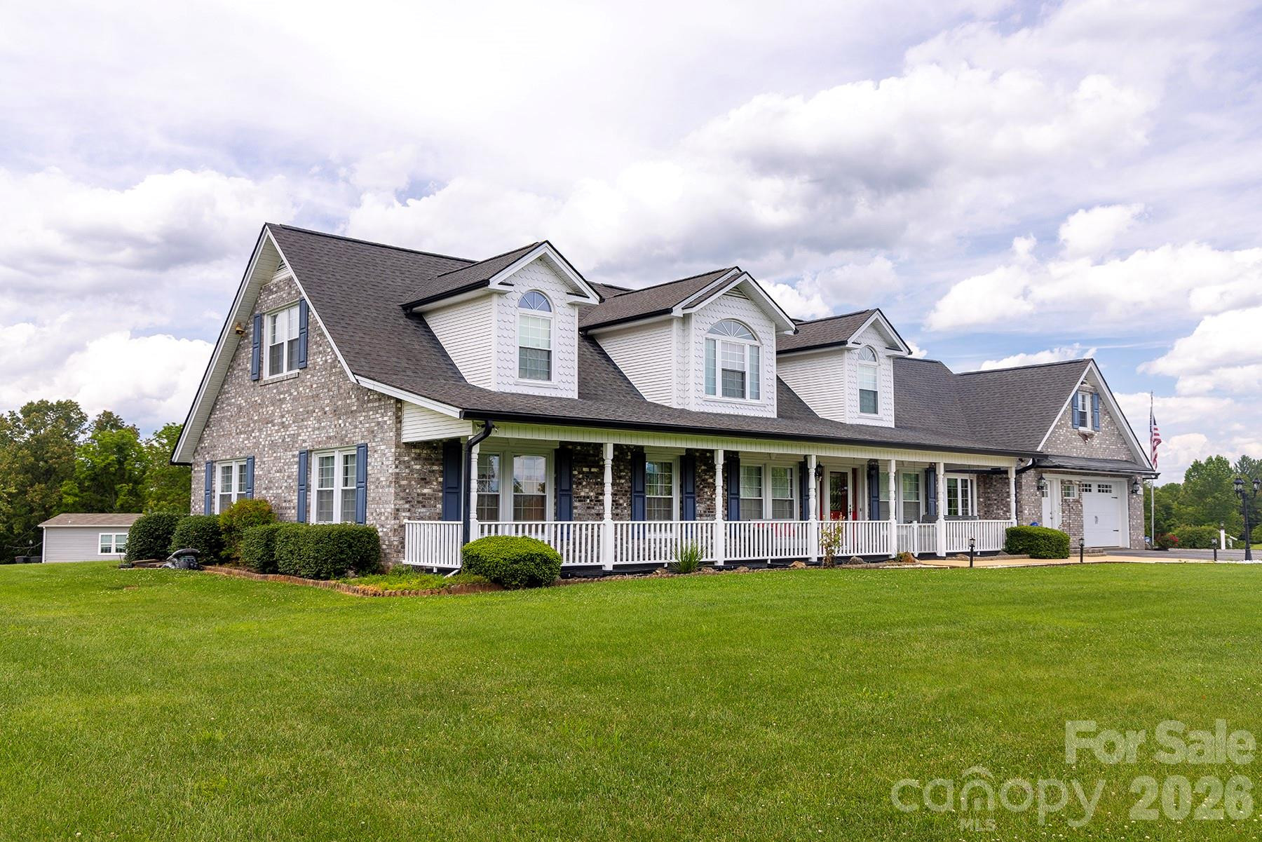 727 Jenkins Valley Road - Photo 2