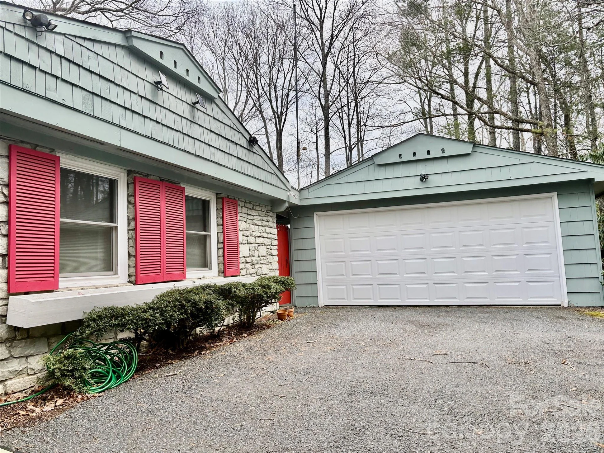126 Ridgeview Road - Photo 3
