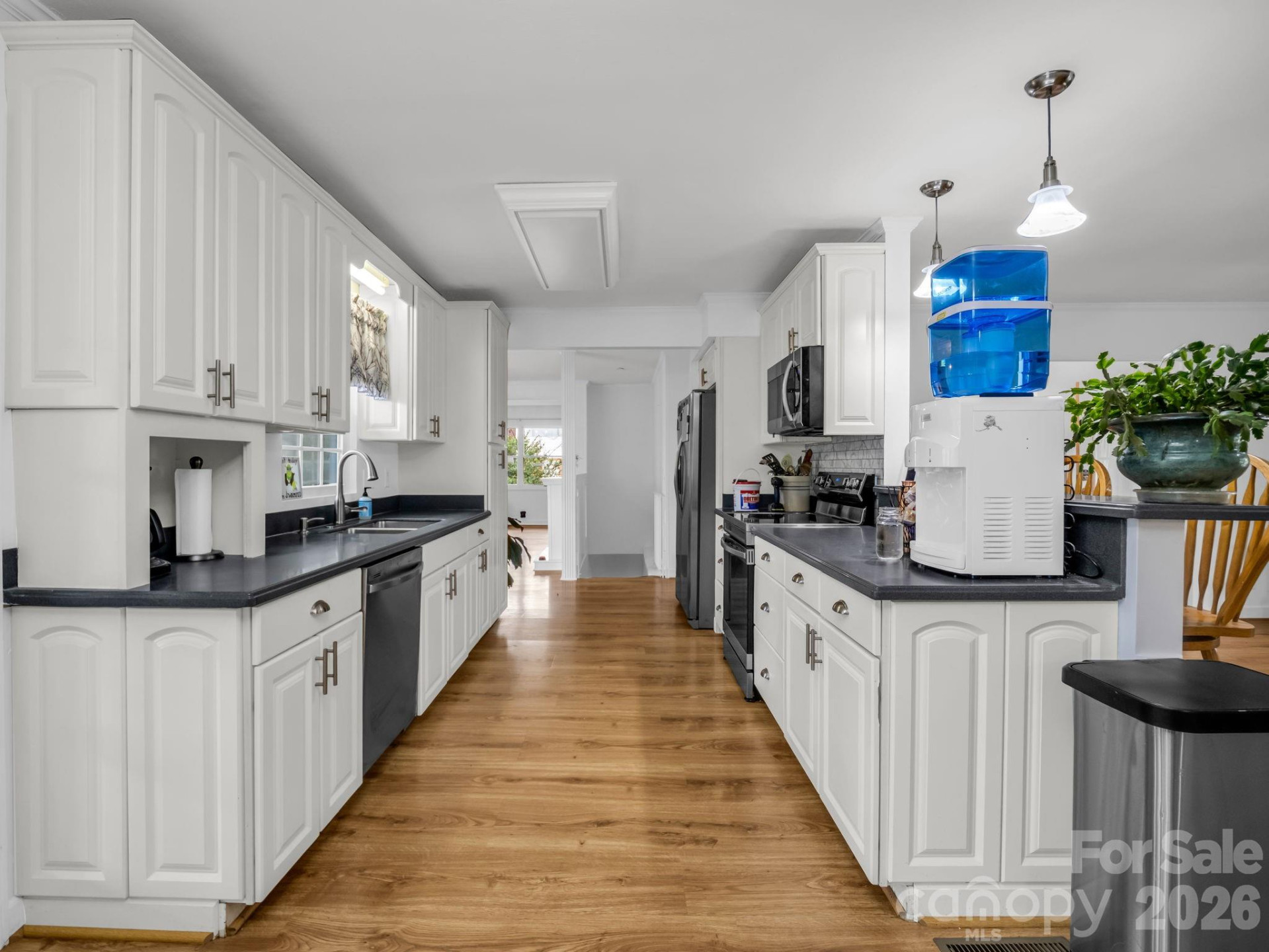 54 Broadway Avenue - Photo 12