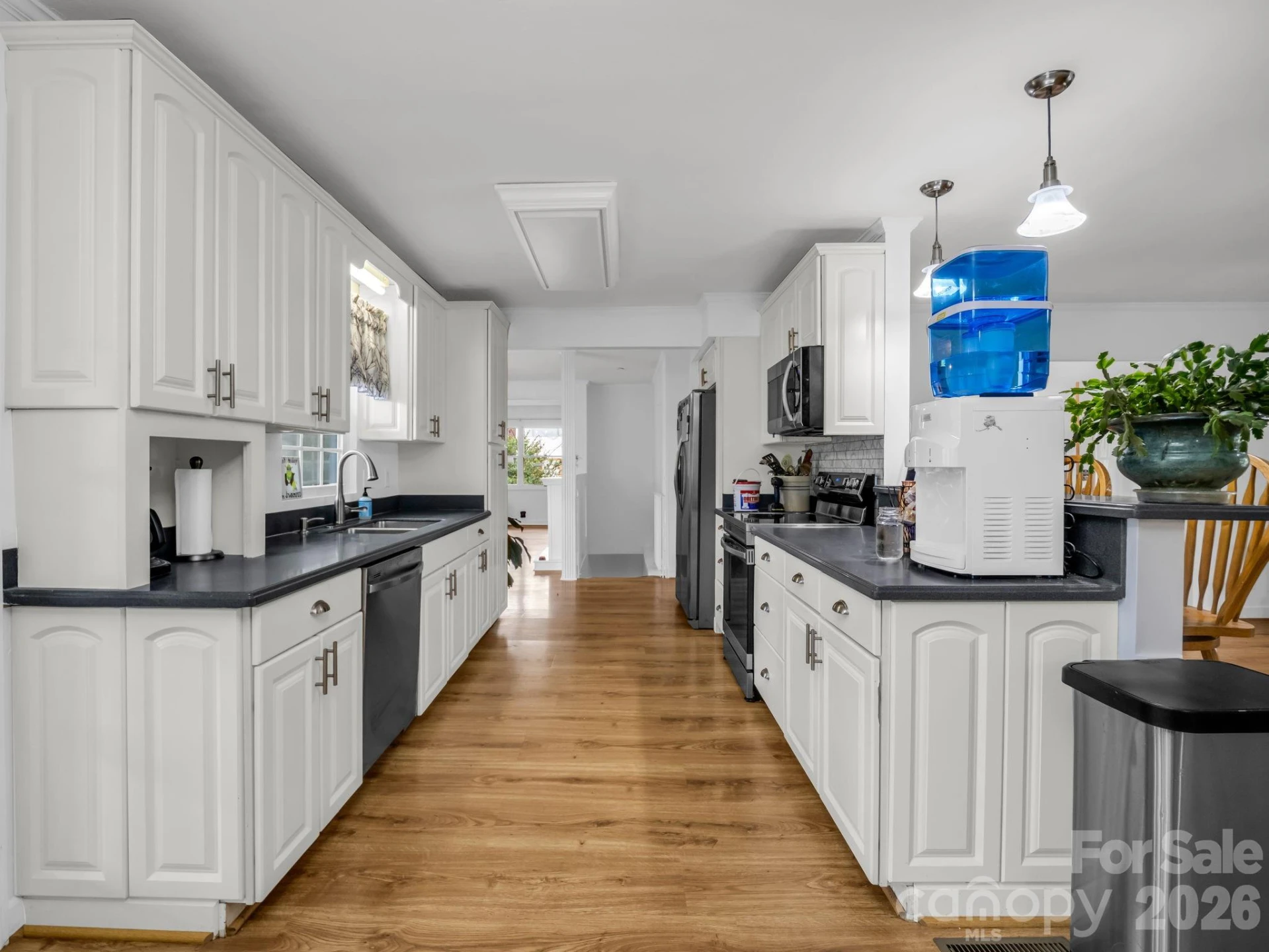 54 Broadway Avenue - Photo 12
