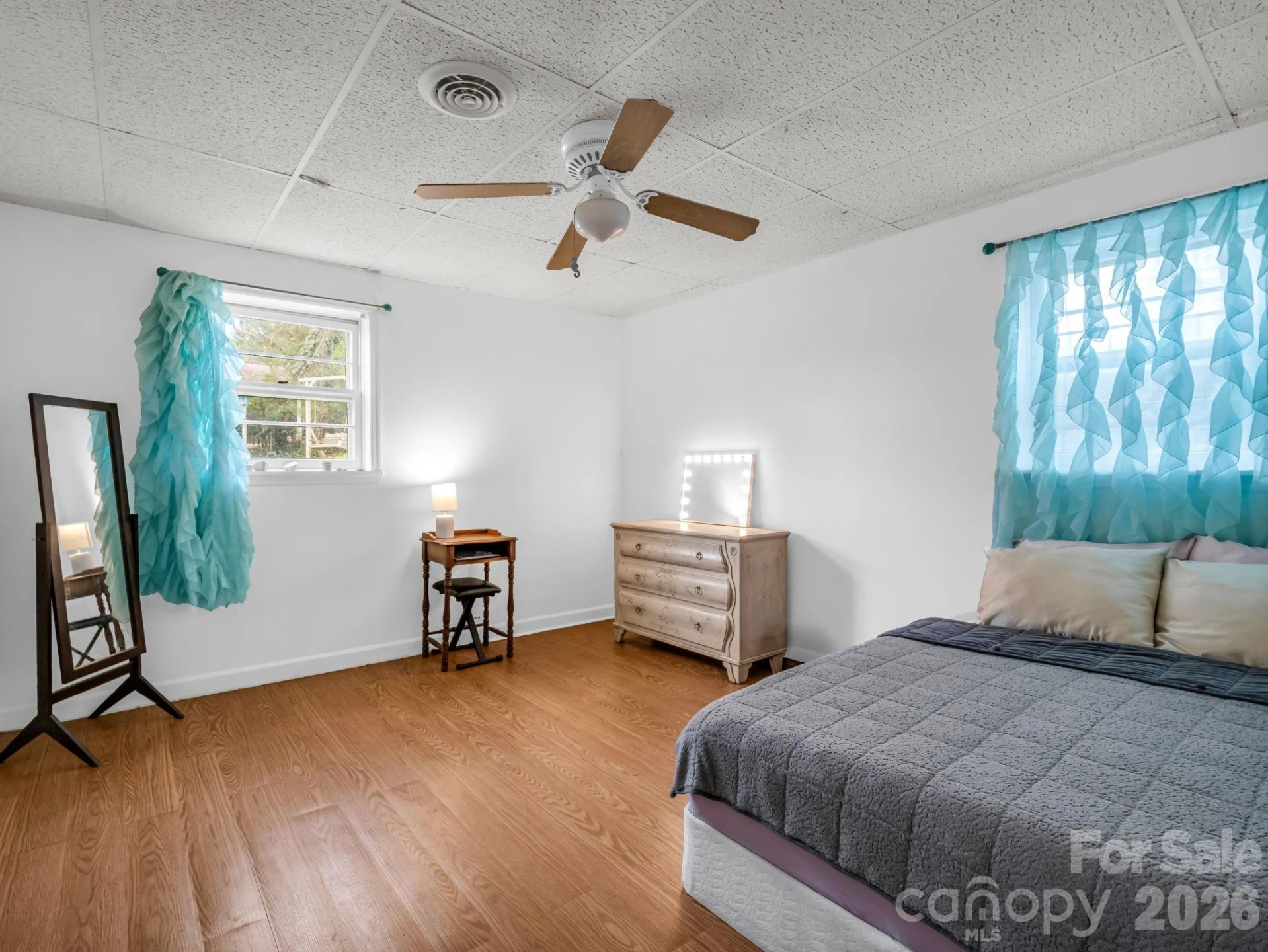 54 Broadway Avenue - Photo 32