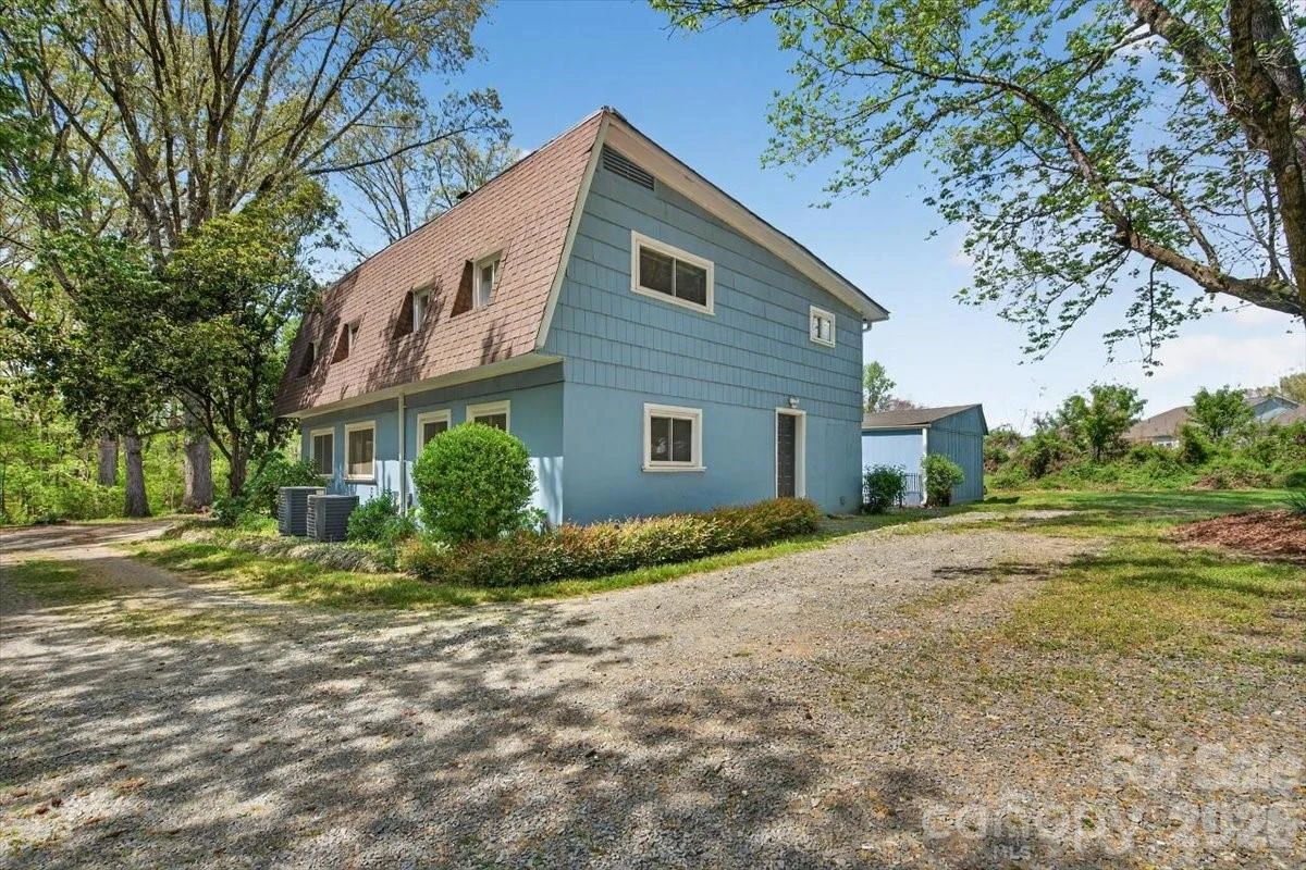 209 Edgewood Drive - Photo 36