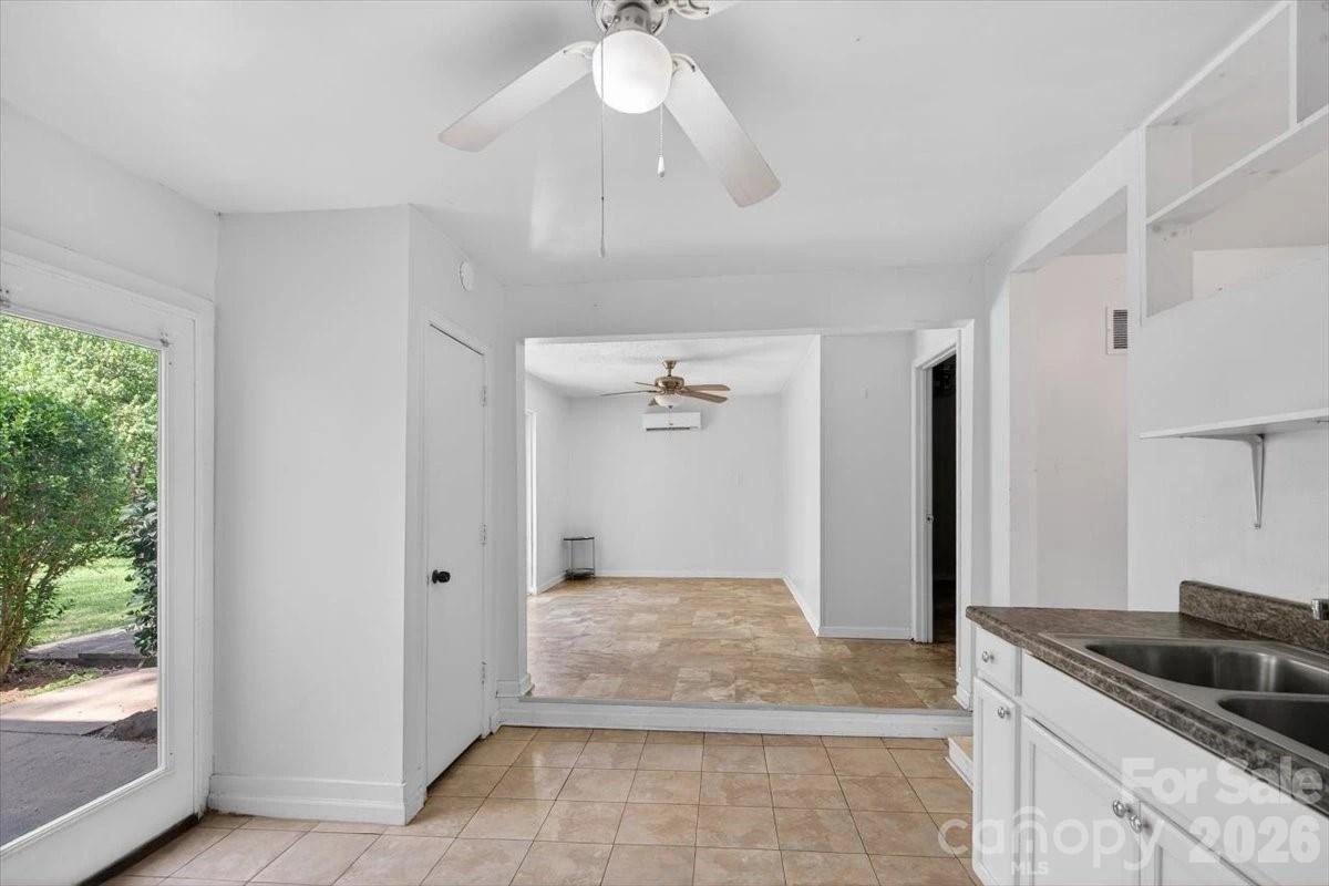209 Edgewood Drive - Photo 6