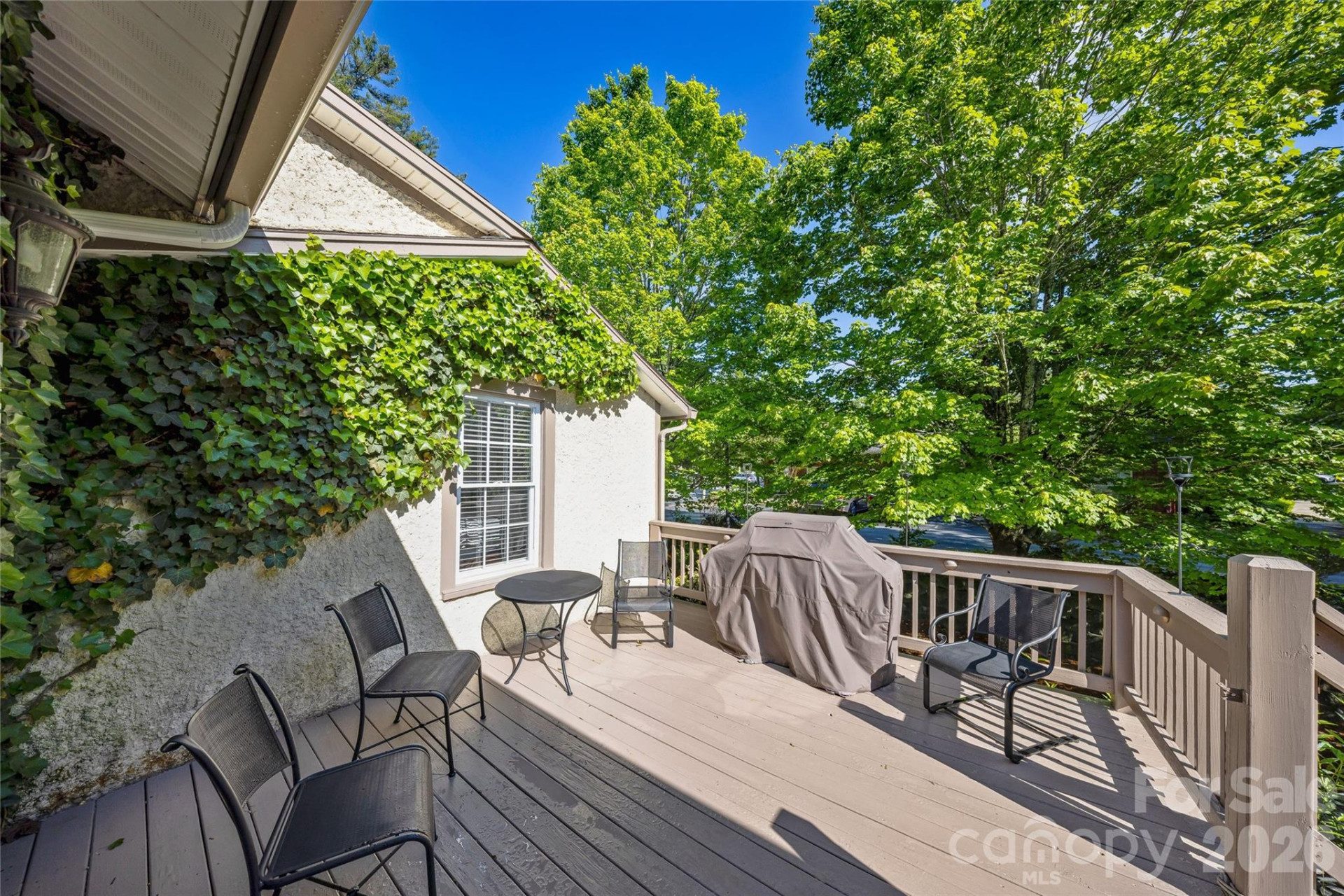 672 Blythe Street - Photo 33