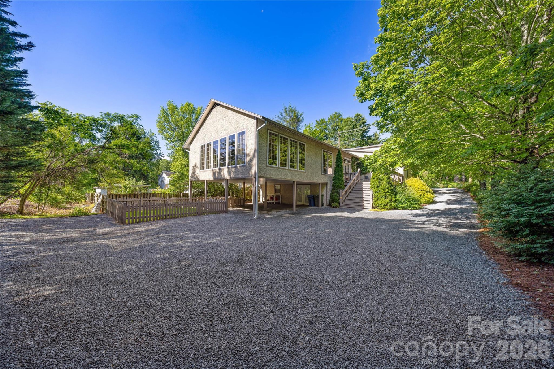 672 Blythe Street - Photo 35