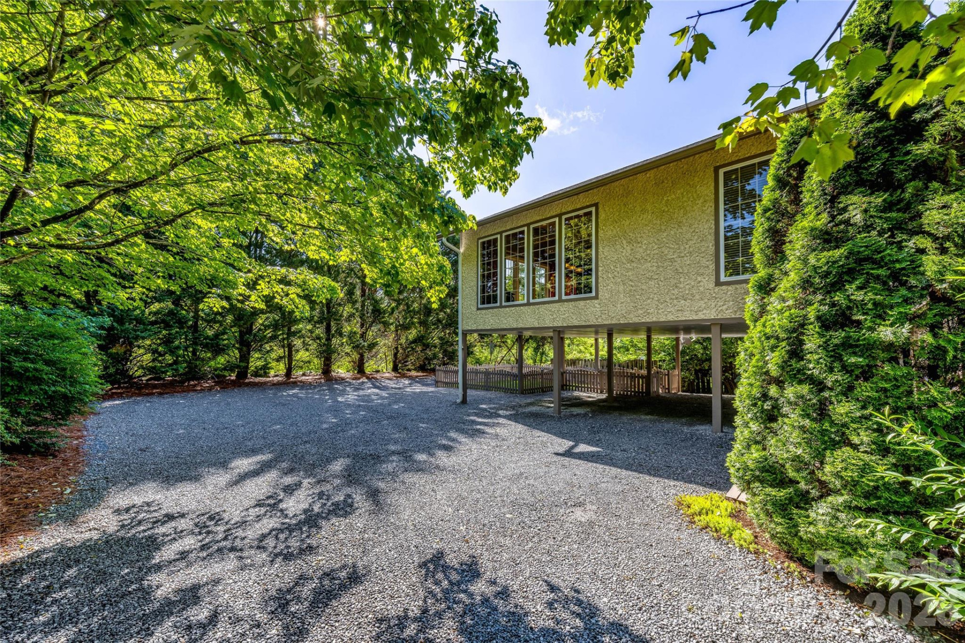 672 Blythe Street - Photo 37