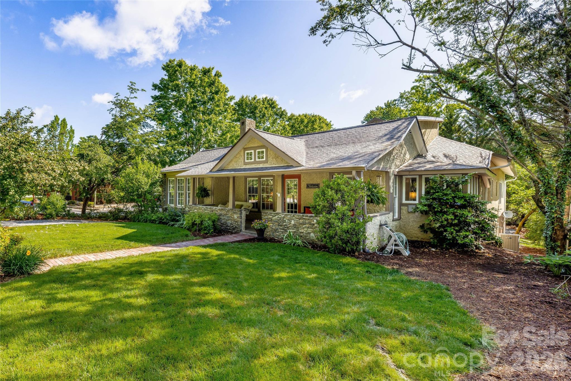 672 Blythe Street - Photo 5