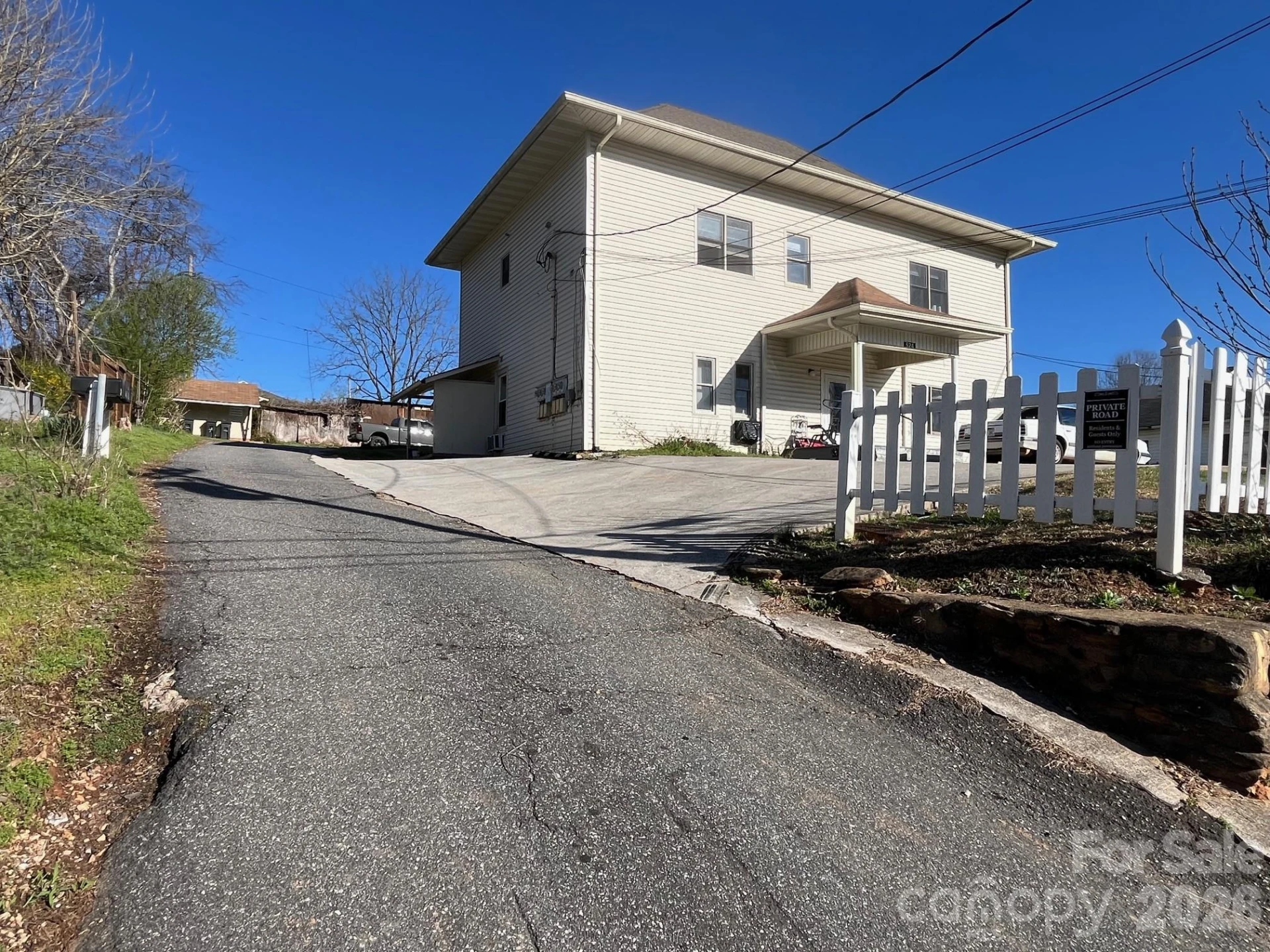 524 Baldwin Avenue - Photo 5