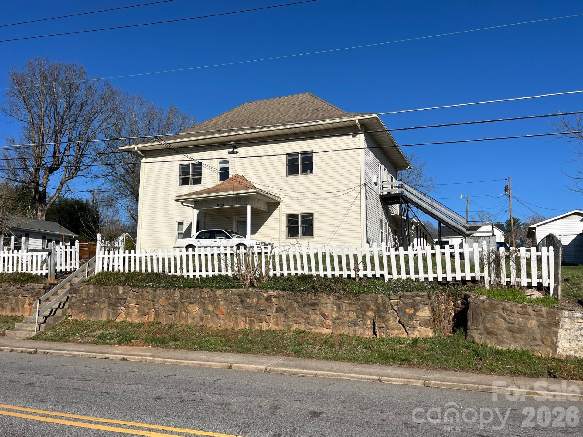 524 Baldwin Avenue - Photo 6