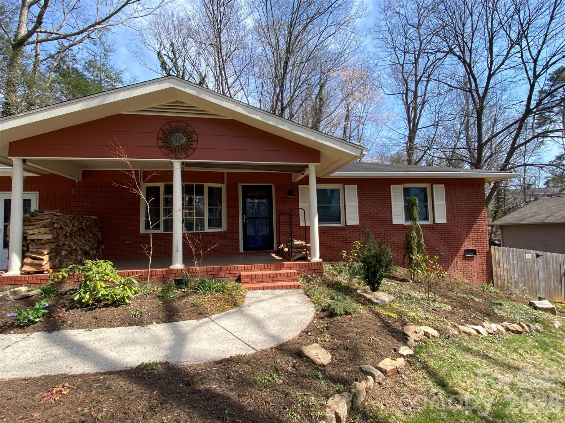 131 Locust Court - Photo 4