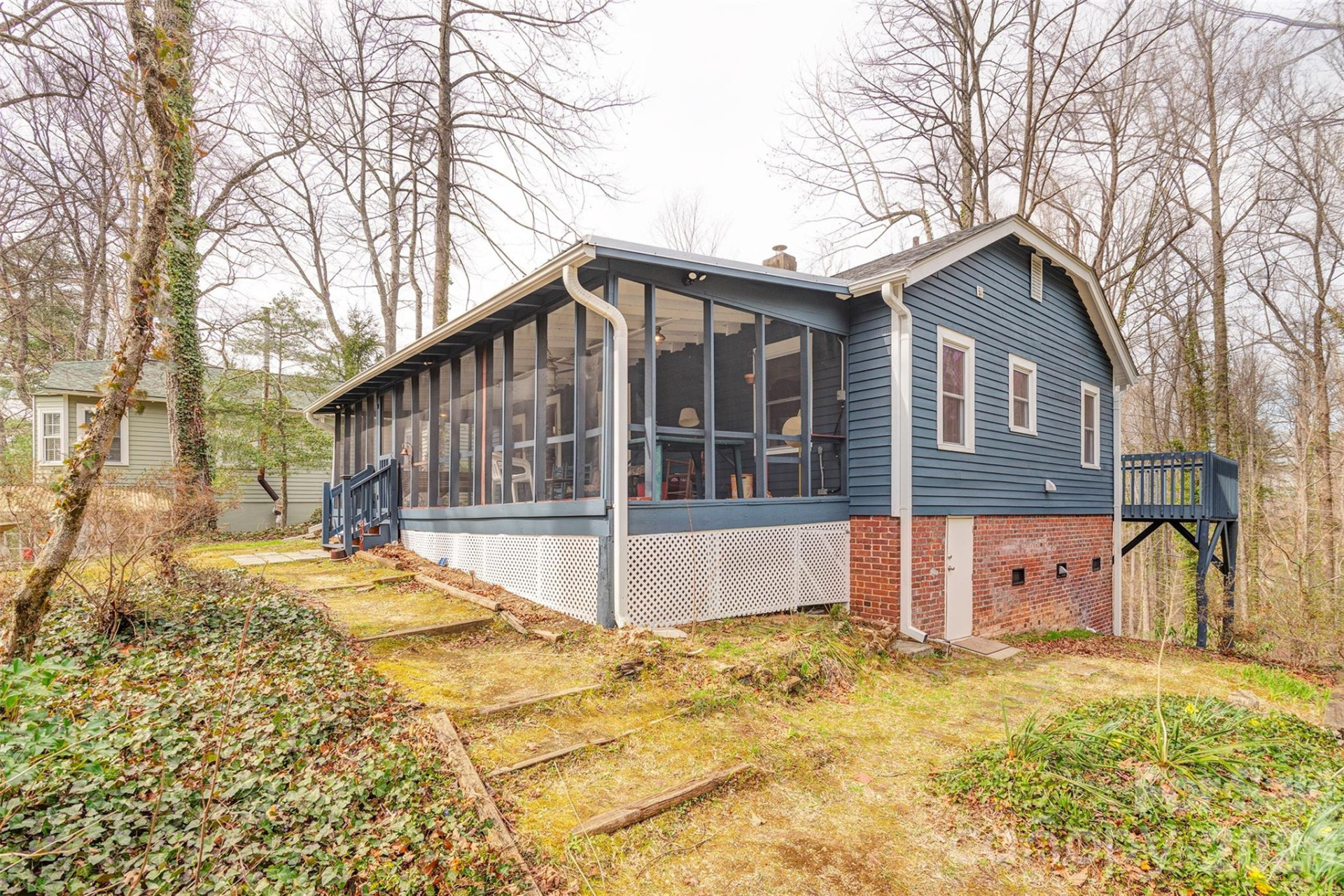 99 Salisbury Avenue
