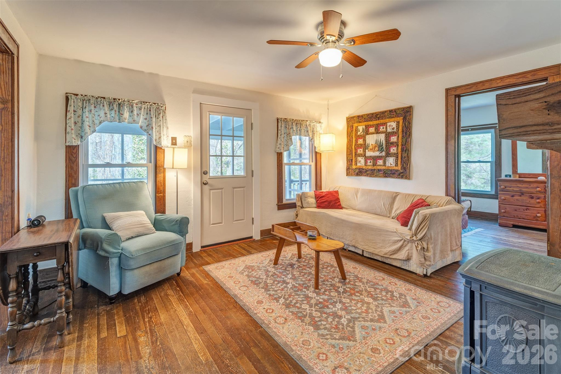 99 Salisbury Avenue - Photo 2