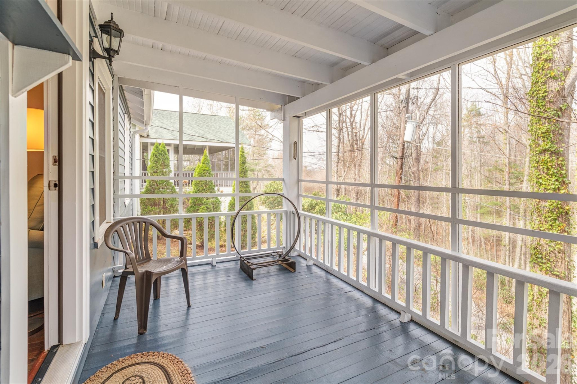 99 Salisbury Avenue - Photo 18