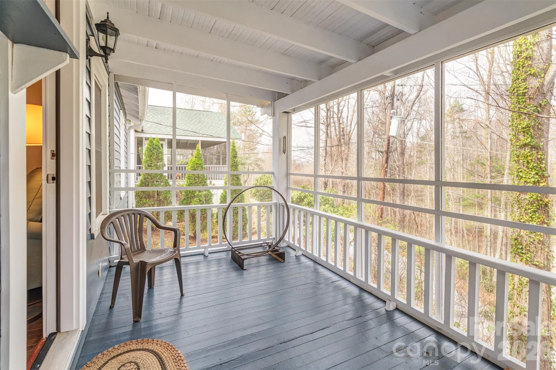99 Salisbury Avenue - Photo 18
