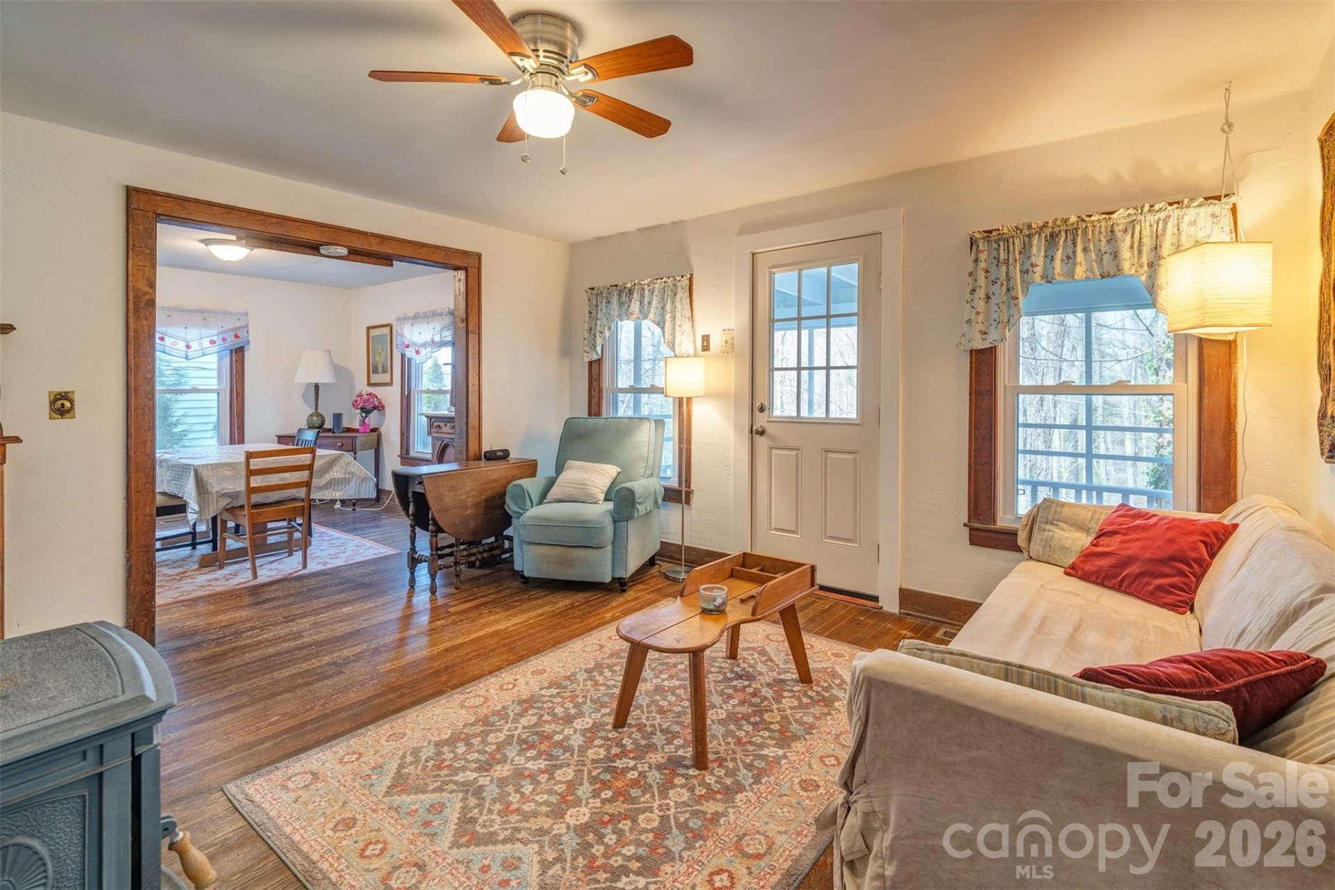 99 Salisbury Avenue - Photo 3